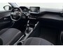 Peugeot 208 1.2 PureTech Active Pack | Navigatie | Parkeersensoren achter | Cruise Control | Lichtmetaal 16inch | Apple Carplay/Android Auto