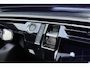 Peugeot E-3008 GT Long Range 230 97 kWh | DEMO | 8 jaar garantie | Panoramisch schuifdak | Stoelverwarming voor en achter | Alcantara bekleding | Navigatie | Camera