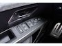 Peugeot E-3008 GT Long Range 230 97 kWh | DEMO | 8 jaar garantie | Panoramisch schuifdak | Stoelverwarming voor en achter | Alcantara bekleding | Navigatie | Camera