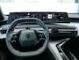 Peugeot 5008 1.6 Plug-in Hybrid 195 Allure 7p | NIEUW | Uit voorraad leverbaar! | 83km EV Actieradius WLTP | AUTOMAAT | 7-Zits | Parkeercamera Voor & Achter | Stuurverwarming | Dodehoek Detectie |