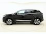 Peugeot 3008 1.2T Allure | 130PK | Elektrische Achterklep | Afneembare trekhaak | Keyless Entry & Start | 19'' Lichtmetalen velgen | Navigatie | DAB + | Camera Achter | 1e eigenaar!