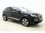 Peugeot 3008 1.2T Allure | 130PK | Elektrische Achterklep | Afneembare trekhaak | Keyless Entry & Start | 19'' Lichtmetalen velgen | Navigatie | DAB + | Camera Achter | 1e eigenaar!