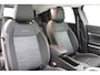 Jeep Avenger Altitude 54 kWh | Adaptive Cruise control | Climate control | Camera | 18" Lichtmetalen velgen | Getint glas | Keyless | Bluetooth | Draadloze telefoonlader