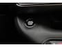 Jeep Avenger Altitude 54 kWh | Adaptive Cruise control | Climate control | Camera | 18" Lichtmetalen velgen | Getint glas | Keyless | Bluetooth | Draadloze telefoonlader