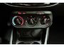 Opel Corsa 1.4 Favourite | Navigatie | Parkeersensoren | Lichtmetalen velgen | 5 Deuren | Cruise control | DAB Radio | Mistlampen voor