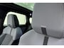 Opel Grandland Electric Business Edition 73 kWh | Panoramisch schuifdak | Electrische achterklep | Keyless | Stoel & Stuurverwarming | Navigatie | AGR Stoelen