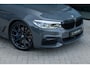 BMW 5-Serie Touring 540i xDrive M-Sport ACC Pano Harman Kardon Head Up 360 Stoelvent. Trekhaak Softclose Keyless Memory Shadow Line