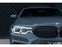 BMW 5-Serie Touring 540i xDrive M-Sport ACC Pano Harman Kardon Head Up 360 Stoelvent. Trekhaak Softclose Keyless Memory Shadow Line