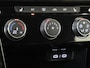 Volkswagen T-Roc 1.0 TSI R-Line | Matrix LED verlichting | Adaptieve cruise control | Lane assist | Parkeersensoren | Stoelverwarming | Carplay | Parkeerassistent |