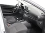 Hyundai i20 1.2 MPI Essential Navigatie Apple CarPlay Android Auto Camera Parkeerhulp achter Cruise Control Virtual Cockpit Climate control Lichmetalen velgen