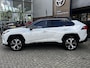 Toyota RAV4 2.5 Plug-in Hybrid AWD Bi-Tone Plus STOEL/STUURVERW STOEL-KOELING BLIND-SPOT 360° CAMERA PARK-SENSOREN APPLE/ANDROID EL-ACHTERKLEP TREKHAAK