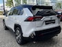 Toyota RAV4 2.5 Plug-in Hybrid AWD Bi-Tone Plus STOEL/STUURVERW STOEL-KOELING BLIND-SPOT 360° CAMERA PARK-SENSOREN APPLE/ANDROID EL-ACHTERKLEP TREKHAAK