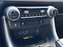 Toyota RAV4 2.5 Plug-in Hybrid AWD Bi-Tone Plus STOEL/STUURVERW STOEL-KOELING BLIND-SPOT 360° CAMERA PARK-SENSOREN APPLE/ANDROID EL-ACHTERKLEP TREKHAAK