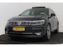 Volkswagen Tiguan 2.0 TSI 4Motion Highline R-Line | Trekhaak | Panoramadak | Camera | CarPlay |