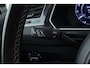 Volkswagen Tiguan 2.0 TSI 4Motion Highline R-Line | Trekhaak | Panoramadak | Camera | CarPlay |