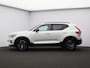 Volvo XC40 2.0 B4 Plus Dark / Trekhaak / Stoel+stuur+voorruitverwarming / Privacy glass / Harman Kardon