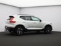 Volvo XC40 2.0 B4 Plus Dark / Trekhaak / Stoel+stuur+voorruitverwarming / Privacy glass / Harman Kardon