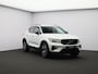 Volvo XC40 2.0 B4 Plus Dark / Trekhaak / Stoel+stuur+voorruitverwarming / Privacy glass / Harman Kardon