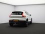 Volvo XC40 2.0 B4 Plus Dark / Trekhaak / Stoel+stuur+voorruitverwarming / Privacy glass / Harman Kardon
