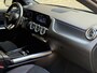 Mercedes-Benz B-klasse 250 e AMG Line | Facelift | Trekhaak wegklapbaar | Burmester | Sfeerverlichting | Camera | Navigatie | Apple CarPlay | Adaptieve cruise | Lane assist | Stoelverwarming | 18 inch AMG velgen | Full-LED | DAB | Keyless | Dodehoekdetectie | Elektrische achterklep | Volledig dealeronderhouden