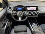 Mercedes-Benz B-klasse 250 e AMG Line | Facelift | Trekhaak wegklapbaar | Burmester | Sfeerverlichting | Camera | Navigatie | Apple CarPlay | Adaptieve cruise | Lane assist | Stoelverwarming | 18 inch AMG velgen | Full-LED | DAB | Keyless | Dodehoekdetectie | Elektrische achterklep | Volledig dealeronderhouden