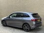 Mercedes-Benz B-klasse 250 e AMG Line | Facelift | Trekhaak wegklapbaar | Burmester | Sfeerverlichting | Camera | Navigatie | Apple CarPlay | Adaptieve cruise | Lane assist | Stoelverwarming | 18 inch AMG velgen | Full-LED | DAB | Keyless | Dodehoekdetectie | Elektrische achterklep | Volledig dealeronderhouden