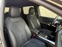 Mercedes-Benz B-klasse 250 e AMG Line | Facelift | Trekhaak wegklapbaar | Burmester | Sfeerverlichting | Camera | Navigatie | Apple CarPlay | Adaptieve cruise | Lane assist | Stoelverwarming | 18 inch AMG velgen | Full-LED | DAB | Keyless | Dodehoekdetectie | Elektrische achterklep | Volledig dealeronderhouden