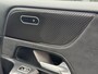 Mercedes-Benz B-klasse 250 e AMG Line | Facelift | Trekhaak wegklapbaar | Burmester | Sfeerverlichting | Camera | Navigatie | Apple CarPlay | Adaptieve cruise | Lane assist | Stoelverwarming | 18 inch AMG velgen | Full-LED | DAB | Keyless | Dodehoekdetectie | Elektrische achterklep | Volledig dealeronderhouden