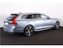 Volvo V90 T8 AWD Inscription - IntelliSafe Assist & Surround - 360º Camera - Adaptieve LED koplampen - Verwarmde voorstoelen, stuur & achterbank - Parkeersensoren voor & achter - Elektr. bedienb. bestuurdersstoel met geheugen - Extra getint glas - Inklapbare trekhaak - 19' LMV