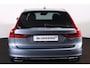 Volvo V90 T8 AWD Inscription - IntelliSafe Assist & Surround - 360º Camera - Adaptieve LED koplampen - Verwarmde voorstoelen, stuur & achterbank - Parkeersensoren voor & achter - Elektr. bedienb. bestuurdersstoel met geheugen - Extra getint glas - Inklapbare trekhaak - 19' LMV
