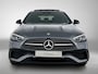 Mercedes-Benz C-klasse 300 e 140 Years Edition | Nightpakket | Parkeerpakket met 360°-camera | Panoramaschuifdak | DISTRONIC | Middenconsole metaalstructuur | GUARD 360° Plus | 19" multispaaks lichtmetalen AMG-velgen |