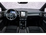 Volvo EX40 Single Motor Extended Range Ultra Black Edition | Schuif -/ Kanteldak | Harman Kardon Audio | Stoel + Stuurverwarming | Keyless | Memory | Elektr. Stoelen | Getint Glas | Stoel + Stuurverwarming |