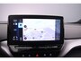 Volkswagen ID.4 Pro 77 kWh 204pk Automaat Trekhaak, Adaptive cruise control, Warmtepomp, LED matrix koplampen, Navigatie, Achteruitrijcamera, Stoelverwarming