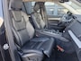 Volvo XC90 T8 Recharge AWD | Draadloze telefoonlader | Dodehoekdetectie met correctie | Trekhaak elektrisch bedienbaar | Vermoeidheidsherkenning | Extra getint glas achter | Verwarmde voorruit | Stuur verwarmd | Voorstoelen verwarmd