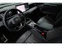 Volkswagen Tiguan 1.5 eHybrid R-Line Edition 204PK / 150kW DSG, beschikbaar vanaf 03/04/2027, Verwarmbare voorstoelen, verwarmbaar multifunctioneel lederen stuurwiel, wegklapbare trekhaak, panoramadak, dodehoekdetectie (Side Assist), Black Style Pakket, 20" 'York' LMV, draadloos Apple Carplay & Android Auto, achteruitrijcamera (Rear View), parkeersensoren voor en achter (PDC), LED Matrix (IQ.Lights), parkeerassistent (Park Assist Pro), 'Discover' navigatie, DAB+, 3-zone climatronic, elektrisch verstel-, verwarm- en inklapbare buitenspiegels, adaptieve onderstelregeling (DCC Pro), ErgoActive voorstoelen met massagefunctie etc.