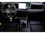 Volkswagen Tiguan 1.5 eHybrid R-Line Edition Beschikbaar vanaf 03/04/2027 | 272PK / 200kW DSG, Verwarmbare voorstoelen, verwarmbaar multifunctioneel lederen stuurwiel, wegklapbare trekhaak, Interieur Style Pakket (lederen 'Varenna' bekleding, elektrisch verstelbare ErgoActive voorstoelen met geheugen- en massagefunctie, verwarm- en ventileerbare voorstoelen), Harman Kardon geluidssysteem met subwoofer, panoramadak, dodehoekdetectie (Side Assist), Black Style Pakket, 20" 'York' LMV, draadloos Apple Carplay & Android Auto, achteruitrijcamera (Rear View), parkeersensoren voor en achter (PDC), LED Matrix (IQ.Lights), parkeerassistent (Park Assist Pro), 'Discover' navigatie, DAB+, 3-zone climatronic, elektrisch verstel-, verwarm- en inklapbare buitenspiegels, adaptieve onderstelregeling (DCC Pro) etc.