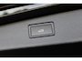 Volkswagen Tiguan 1.5 eHybrid R-Line Edition Beschikbaar vanaf 03/04/2027 | 272PK / 200kW DSG, Verwarmbare voorstoelen, verwarmbaar multifunctioneel lederen stuurwiel, wegklapbare trekhaak, Interieur Style Pakket (lederen 'Varenna' bekleding, elektrisch verstelbare ErgoActive voorstoelen met geheugen- en massagefunctie, verwarm- en ventileerbare voorstoelen), Harman Kardon geluidssysteem met subwoofer, panoramadak, dodehoekdetectie (Side Assist), Black Style Pakket, 20" 'York' LMV, draadloos Apple Carplay & Android Auto, achteruitrijcamera (Rear View), parkeersensoren voor en achter (PDC), LED Matrix (IQ.Lights), parkeerassistent (Park Assist Pro), 'Discover' navigatie, DAB+, 3-zone climatronic, elektrisch verstel-, verwarm- en inklapbare buitenspiegels, adaptieve onderstelregeling (DCC Pro) etc.