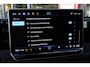 Volkswagen Tiguan 1.5 eHybrid R-Line Edition Beschikbaar vanaf 03/04/2027 | 272PK / 200kW DSG, Verwarmbare voorstoelen, verwarmbaar multifunctioneel lederen stuurwiel, wegklapbare trekhaak, Interieur Style Pakket (lederen 'Varenna' bekleding, elektrisch verstelbare ErgoActive voorstoelen met geheugen- en massagefunctie, verwarm- en ventileerbare voorstoelen), Harman Kardon geluidssysteem met subwoofer, panoramadak, dodehoekdetectie (Side Assist), Black Style Pakket, 20" 'York' LMV, draadloos Apple Carplay & Android Auto, achteruitrijcamera (Rear View), parkeersensoren voor en achter (PDC), LED Matrix (IQ.Lights), parkeerassistent (Park Assist Pro), 'Discover' navigatie, DAB+, 3-zone climatronic, elektrisch verstel-, verwarm- en inklapbare buitenspiegels, adaptieve onderstelregeling (DCC Pro) etc.