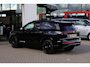 Volkswagen Tiguan 1.5 eHybrid R-Line Edition Beschikbaar vanaf 03/04/2027 | 272PK / 200kW DSG, Verwarmbare voorstoelen, verwarmbaar multifunctioneel lederen stuurwiel, wegklapbare trekhaak, Interieur Style Pakket (lederen 'Varenna' bekleding, elektrisch verstelbare ErgoActive voorstoelen met geheugen- en massagefunctie, verwarm- en ventileerbare voorstoelen), Harman Kardon geluidssysteem met subwoofer, panoramadak, dodehoekdetectie (Side Assist), Black Style Pakket, 20" 'York' LMV, draadloos Apple Carplay & Android Auto, achteruitrijcamera (Rear View), parkeersensoren voor en achter (PDC), LED Matrix (IQ.Lights), parkeerassistent (Park Assist Pro), 'Discover' navigatie, DAB+, 3-zone climatronic, elektrisch verstel-, verwarm- en inklapbare buitenspiegels, adaptieve onderstelregeling (DCC Pro) etc.