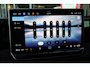 Volkswagen Tiguan 1.5 eHybrid R-Line Edition Beschikbaar vanaf 03/04/2027 | 272PK / 200kW DSG, Verwarmbare voorstoelen, verwarmbaar multifunctioneel lederen stuurwiel, wegklapbare trekhaak, Interieur Style Pakket (lederen 'Varenna' bekleding, elektrisch verstelbare ErgoActive voorstoelen met geheugen- en massagefunctie, verwarm- en ventileerbare voorstoelen), Harman Kardon geluidssysteem met subwoofer, panoramadak, dodehoekdetectie (Side Assist), Black Style Pakket, 20" 'York' LMV, draadloos Apple Carplay & Android Auto, achteruitrijcamera (Rear View), parkeersensoren voor en achter (PDC), LED Matrix (IQ.Lights), parkeerassistent (Park Assist Pro), 'Discover' navigatie, DAB+, 3-zone climatronic, elektrisch verstel-, verwarm- en inklapbare buitenspiegels, adaptieve onderstelregeling (DCC Pro) etc.