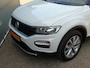 Volkswagen T-Roc 1.0TSI 110PK - 2018 - 68DKM-Navi-Trekhaak-Zwart dak