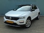 Volkswagen T-Roc 1.0TSI 110PK - 2018 - 68DKM-Navi-Trekhaak-Zwart dak