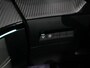 Peugeot e-2008 EV GT Pack 50 kWh - SOH 91,3% - Dealer onderhouden! - Elektrisch panoramadak - Stoelverwarming - Navi