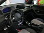 Peugeot e-2008 EV GT Pack 50 kWh - SOH 91,3% - Dealer onderhouden! - Elektrisch panoramadak - Stoelverwarming - Navi