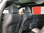 Peugeot e-2008 EV GT Pack 50 kWh - SOH 91,3% - Dealer onderhouden! - Elektrisch panoramadak - Stoelverwarming - Navi