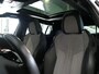 Peugeot e-2008 EV GT Pack 50 kWh - SOH 91,3% - Dealer onderhouden! - Elektrisch panoramadak - Stoelverwarming - Navi