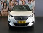 Peugeot e-2008 EV GT Pack 50 kWh - SOH 91,3% - Dealer onderhouden! - Elektrisch panoramadak - Stoelverwarming - Navi
