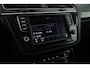 Volkswagen Tiguan 1.4 TSI 125pk Connected Series Trekhaak Camera Navigatie
