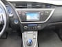 Toyota Auris Touring Sports 1.8 Hybrid Lease | Clima-Airco | Navigatie | Parkeercamera | Incl. Garantie | Panoramadak | Trekhaak |