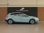 Volvo V40 Cross Country 1.5 T3 Summum AMAZON BLUE|ADAPT.CRUISE|BLIS|LEDER|STOELVERWARMING V&A|HARMAN/KARDON|PDC|2 Sets LM-VELGEN